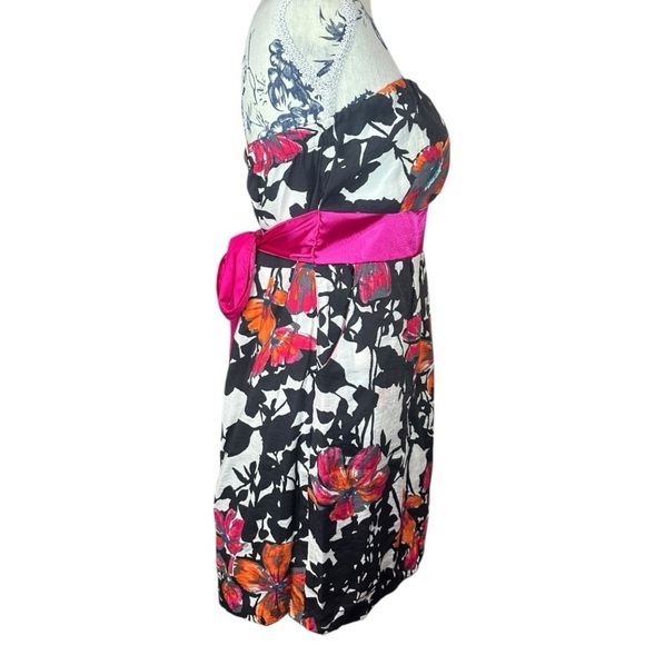 Janice Floral Strapless Dress with Hot Pink Sash – Size Large (G/L) - Picture 3 of 7